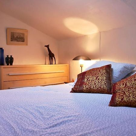 Lovely Flat In The Heart Of The Medieval City Hyères Екстериор снимка