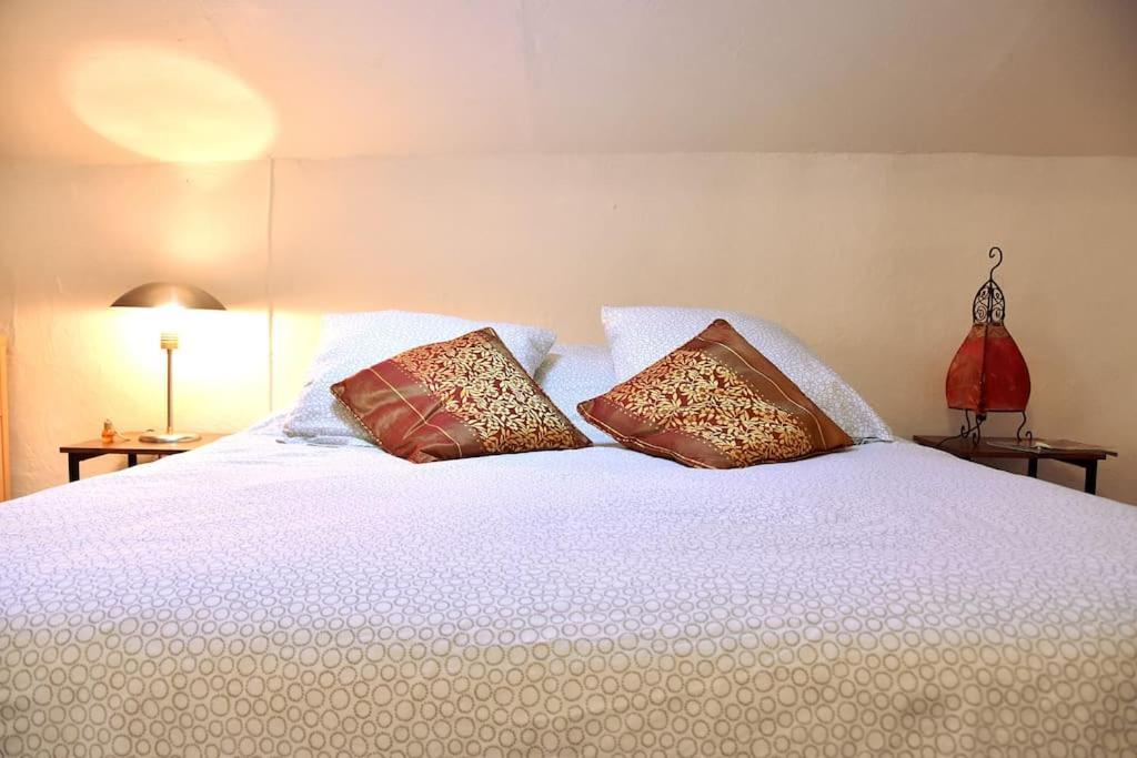 Lovely Flat In The Heart Of The Medieval City Hyères Екстериор снимка