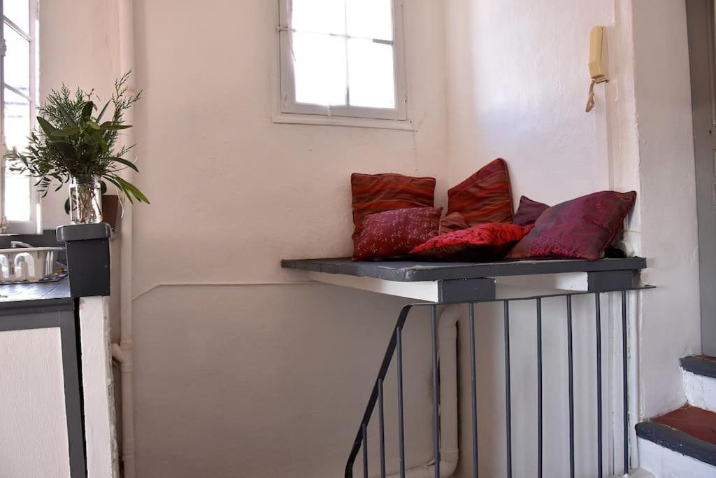 Lovely Flat In The Heart Of The Medieval City Hyères Екстериор снимка