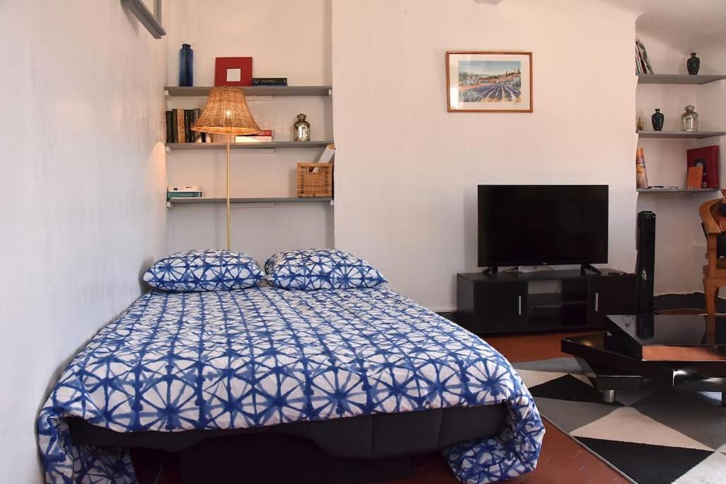 Lovely Flat In The Heart Of The Medieval City Hyères Екстериор снимка