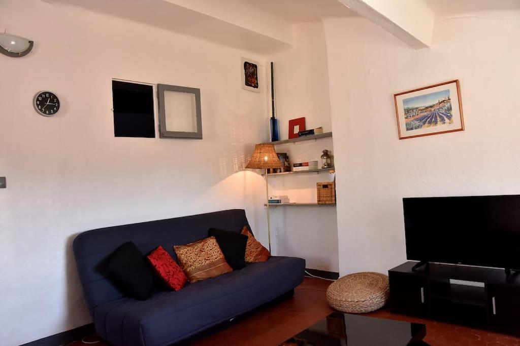 Lovely Flat In The Heart Of The Medieval City Hyères Екстериор снимка
